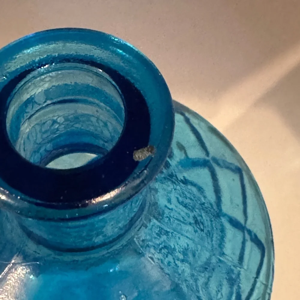 Vintage Light Blue Glass Genie Bottle Decanter w/ Glass Stopper Made in Taiwan